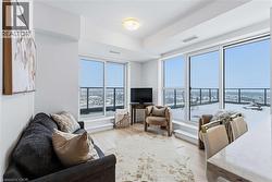 470 DUNDAS Street E Unit# 909  Hamilton, ON L8B 2A6