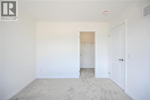 377 Provident Way, Hamilton, ON - Indoor Photo Showing Other Room