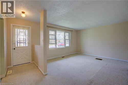 271 Forest Glen Crescent, Mount Forest, ON - Indoor Photo Showing Other Room