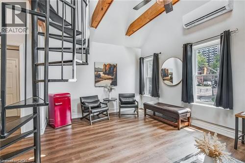 118 Queen Street S, Hamilton, ON - Indoor Photo Showing Other Room