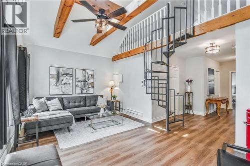 118 Queen Street S, Hamilton, ON - Indoor Photo Showing Living Room