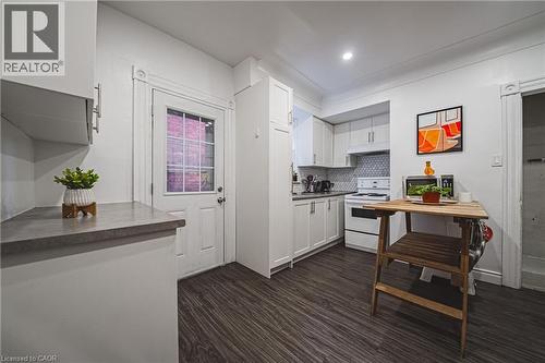 215 Mary Street, Hamilton, ON - Indoor Photo Showing Kitchen