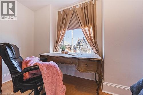 215 Mary Street, Hamilton, ON - Indoor Photo Showing Other Room