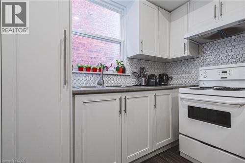 215 Mary Street, Hamilton, ON - Indoor Photo Showing Kitchen