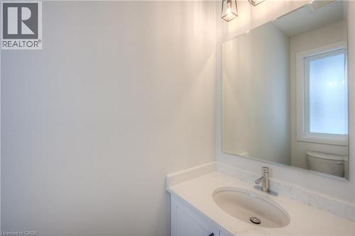 264 Blair Road Unit# 2, Cambridge, ON - Indoor Photo Showing Bathroom