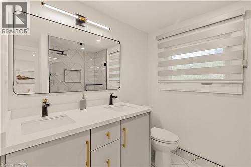 257 Strathcona Drive, Burlington, ON - Indoor Photo Showing Bathroom