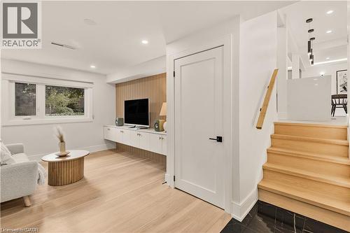 257 Strathcona Drive, Burlington, ON - Indoor