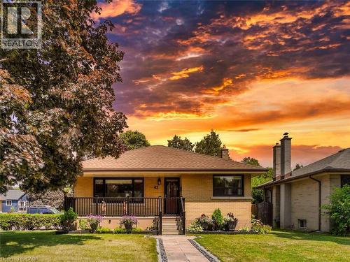 43 ROWANWOOD Avenue  Brantford, ON N3S 7C1