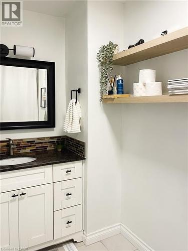 340 Pioneer Drive, Kitchener, ON - Indoor