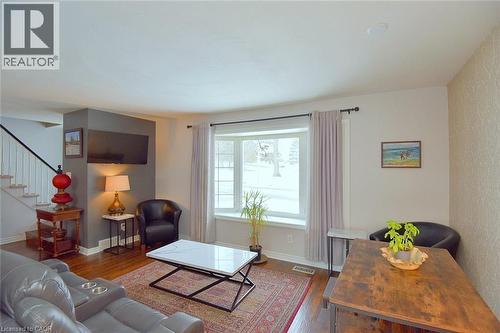 65 Rolston Drive, Hamilton, ON - Indoor Photo Showing Living Room