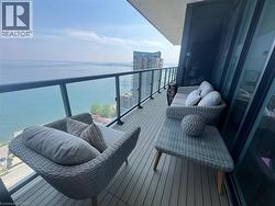 Balcony with a water view - 