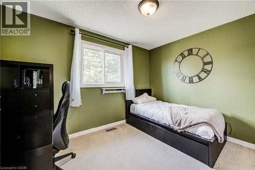 33 Tinatawa Court, Kitchener, ON - Indoor Photo Showing Bedroom
