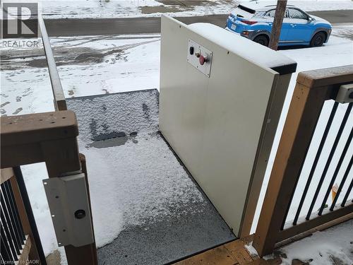 6 Cluny Avenue, Hamilton, ON - Outdoor