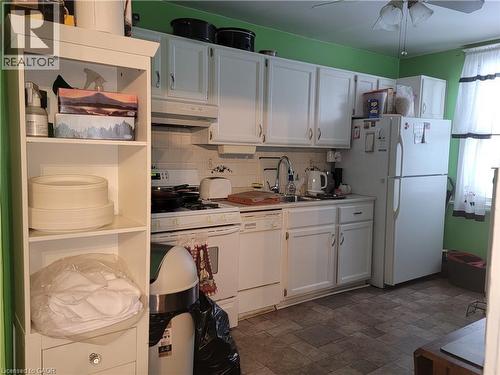 6 Cluny Avenue, Hamilton, ON - Indoor Photo Showing Kitchen