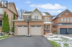 8 KEEWAYDIN Street  Waterdown, ON L8B 0K1