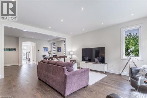 64 Elysian Fields Circle, Brampton, ON - Indoor Photo Showing Living Room
