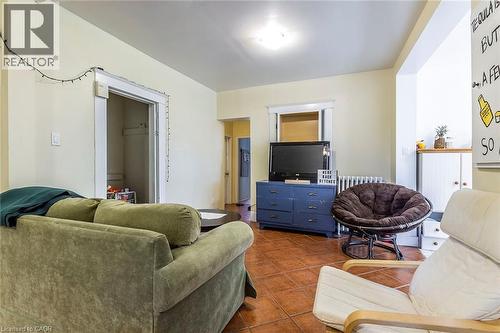 133 Albert Street, Waterloo, ON - Indoor Photo Showing Living Room