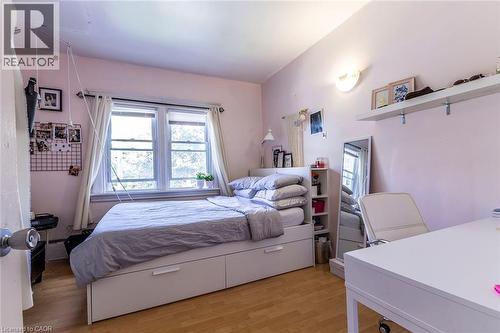 133 Albert Street, Waterloo, ON - Indoor Photo Showing Bedroom