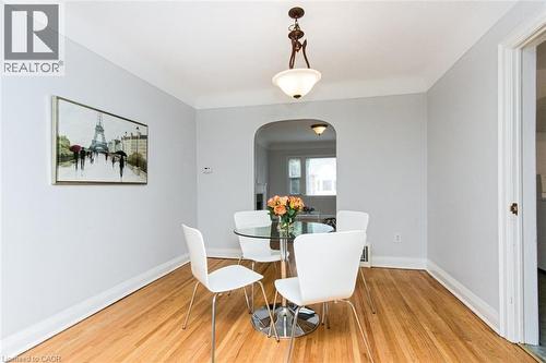 19 Gilmour Place, Hamilton, ON - Indoor Photo Showing Dining Room
