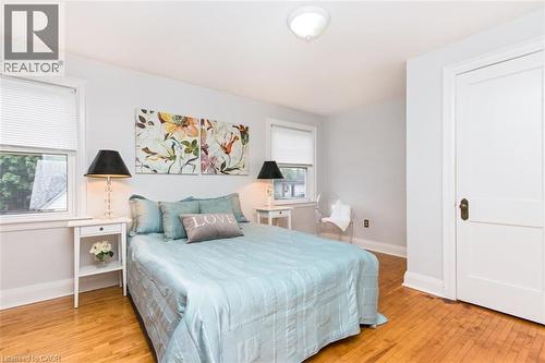 19 Gilmour Place, Hamilton, ON - Indoor Photo Showing Bedroom