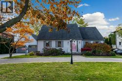 24 LAKE Street Grimsby, ON L3M 2G7