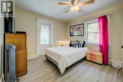 207 Hedley Street, Cambridge, ON - Indoor Photo Showing Bedroom