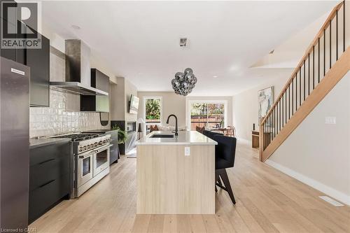 95 William Street W, Waterloo, ON - Indoor Photo Showing Kitchen