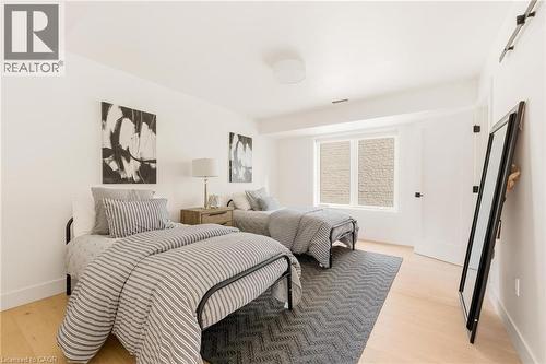 95 William Street W, Waterloo, ON - Indoor Photo Showing Bedroom
