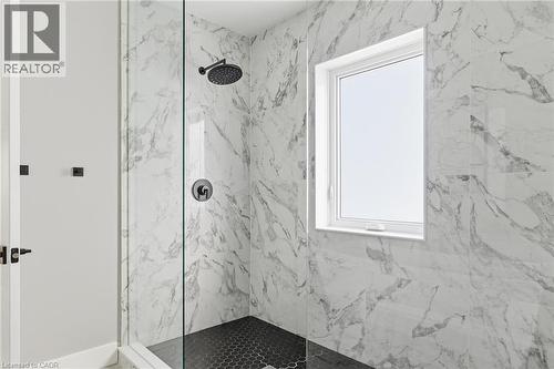 95 William Street W, Waterloo, ON - Indoor Photo Showing Bathroom