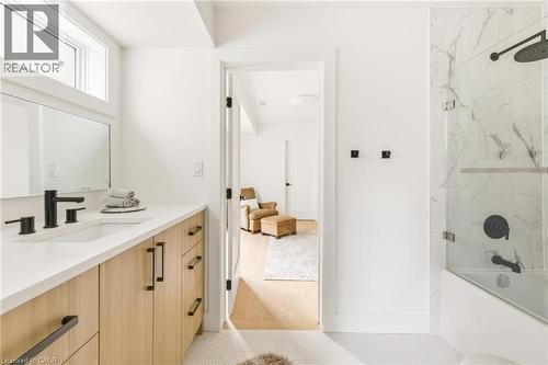 95 William Street W, Waterloo, ON - Indoor Photo Showing Bathroom