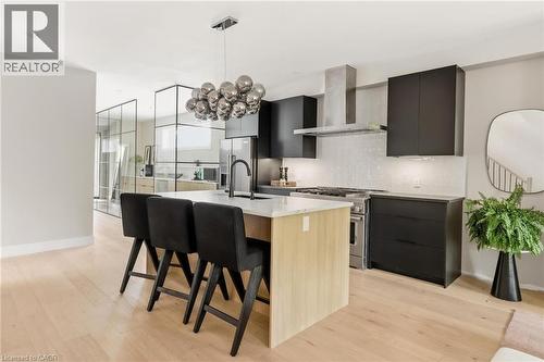 95 William Street W, Waterloo, ON - Indoor Photo Showing Kitchen With Upgraded Kitchen