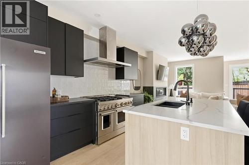 95 William Street W, Waterloo, ON - Indoor Photo Showing Kitchen With Double Sink