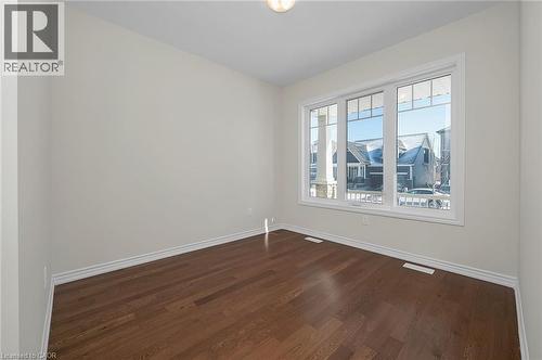 11 Frontier Drive, Thorold, ON - Indoor Photo Showing Other Room