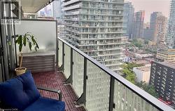 Balcony, daytime view - 