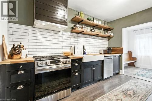 12 Francis Street, Hamilton, ON - Indoor Photo Showing Kitchen With Upgraded Kitchen