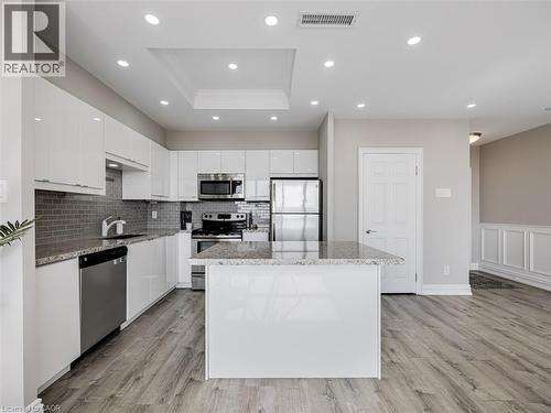 880 Dundas Street W Unit# Uph7, Mississauga, ON - Indoor Photo Showing Kitchen With Stainless Steel Kitchen With Upgraded Kitchen