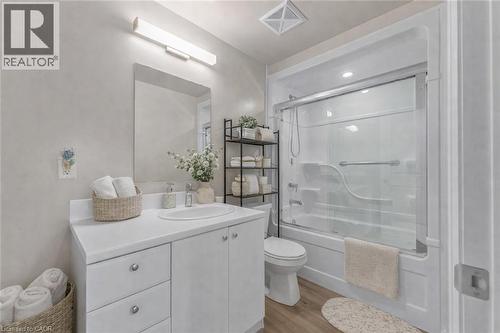 50 Herrick Avenue Unit# 231, St. Catharines, ON - Indoor Photo Showing Bathroom