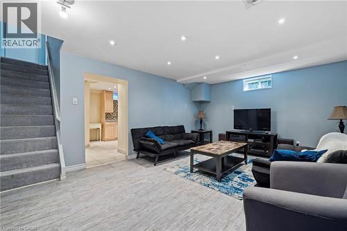 8 Gerrick Court, Hamilton, ON - Indoor