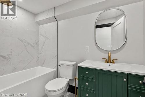 105 Rothsay Avenue, Hamilton, ON - Indoor Photo Showing Bathroom
