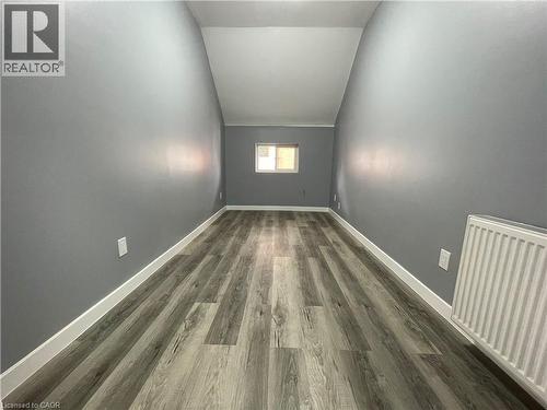 49 Madison Avenue N, Kitchener, ON - Indoor Photo Showing Other Room