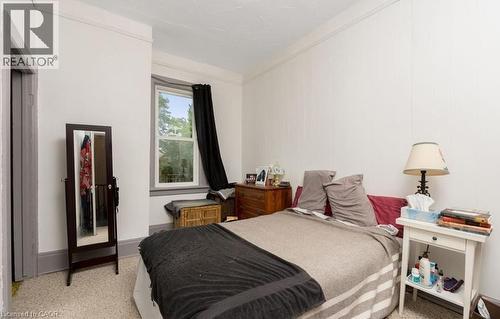 14 Young Street W, Waterloo, ON - Indoor Photo Showing Bedroom