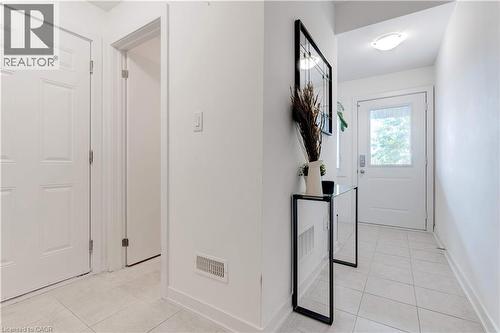 590 North Service Road Unit# 46, Hamilton, ON - Indoor Photo Showing Other Room