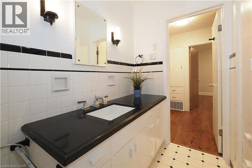 296 Dumfries Avenue, Kitchener, ON - Indoor