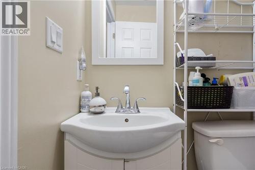 232 Wellington Street N, Hamilton, ON - Indoor Photo Showing Bathroom