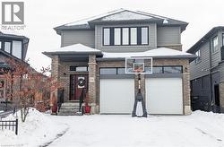 206 CARRIAGE Way S  Waterloo, ON N2K 0C6