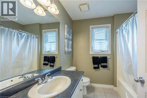 bath 2 - 66 Yarmouth Drive, London, ON - Indoor Photo Showing Bathroom