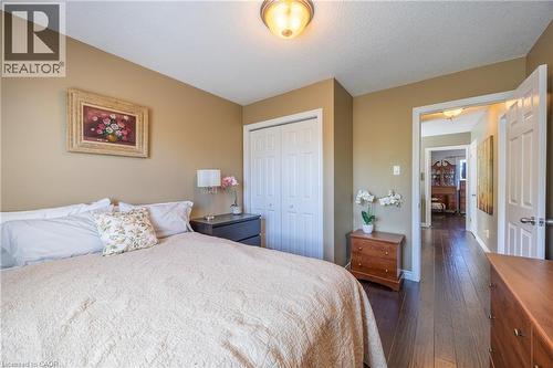66 Yarmouth Drive, London, ON - Indoor Photo Showing Bedroom