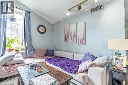 10 Main Street, Mississauga, ON 