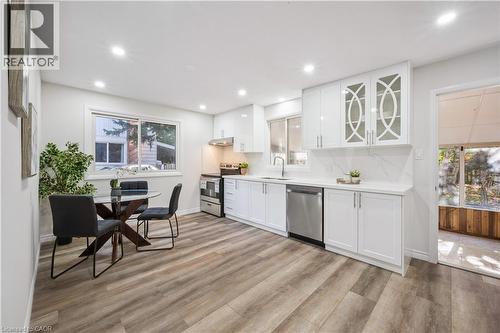179 Traynor Avenue, Kitchener, ON - Indoor Photo Showing Kitchen With Upgraded Kitchen