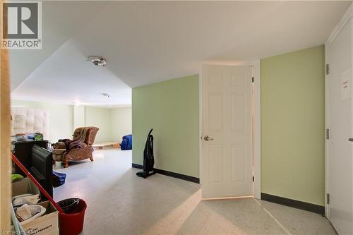 5 Front Street, London, ON - Indoor Photo Showing Other Room